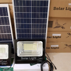 Đèn pha năng lượng mặt trời 300w [BH: 2 năm]